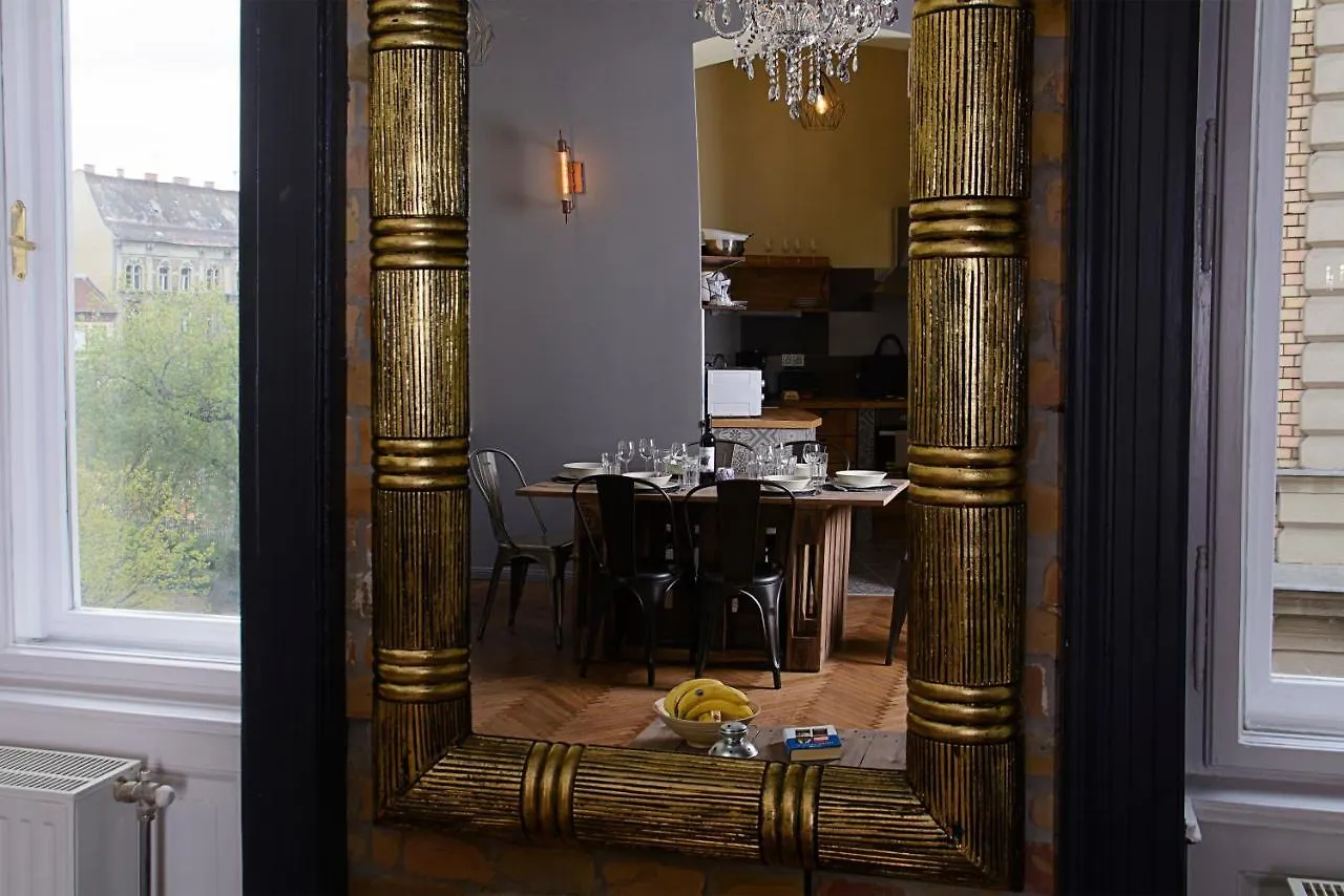 Walnuttree Loft Style Prestige Apartment Budapest