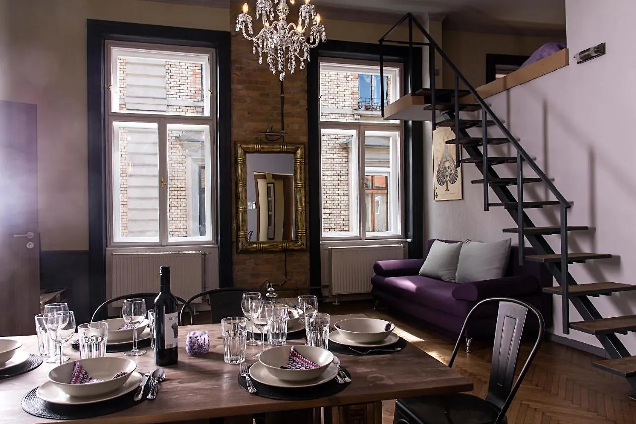 Walnuttree Loft Style Prestige Apartment Boedapest