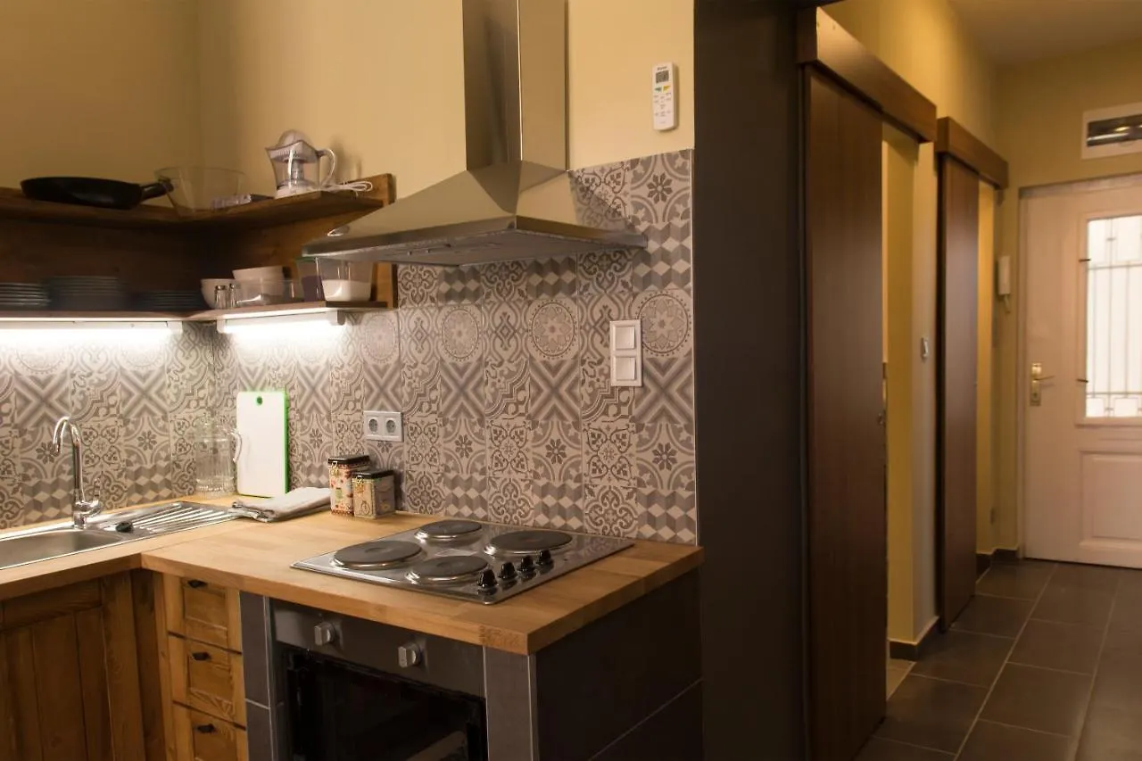 Walnuttree Loft Style Prestige Apartment Boedapest